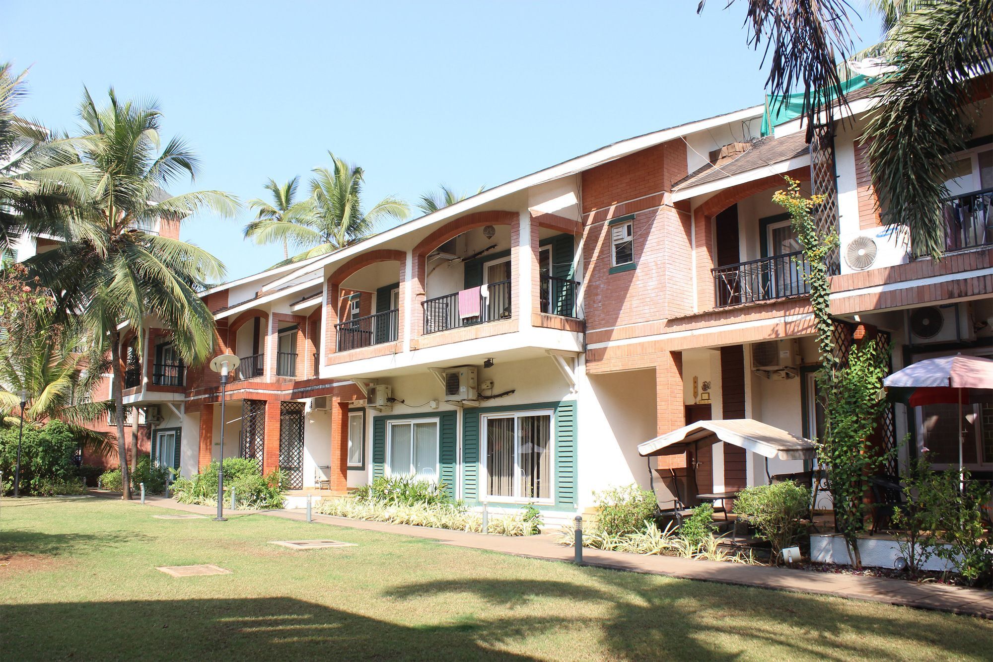 Modern Studio Arpora Exterior photo